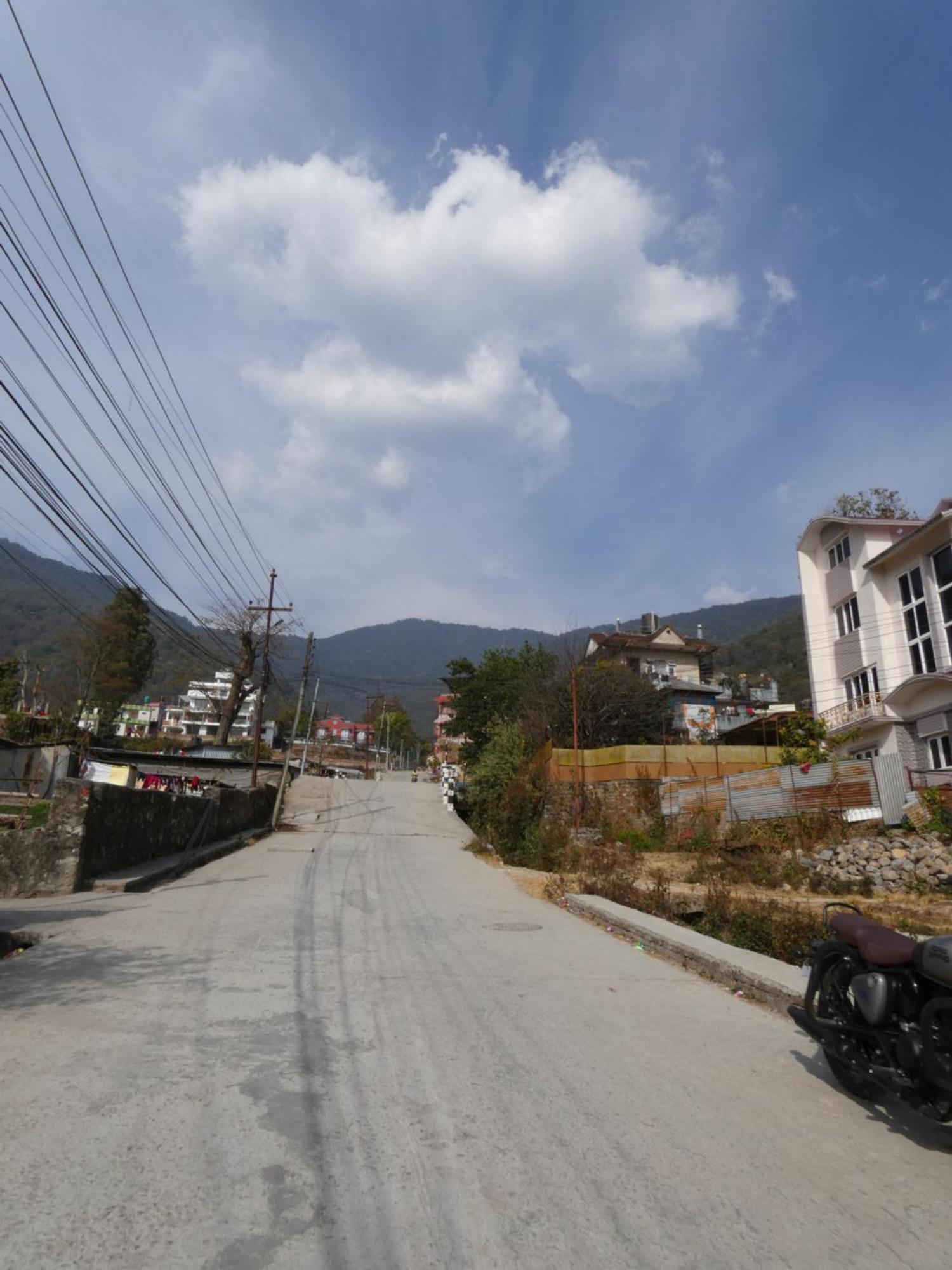 Sara'S Backpackers Hotel Kathmandu Exterior photo